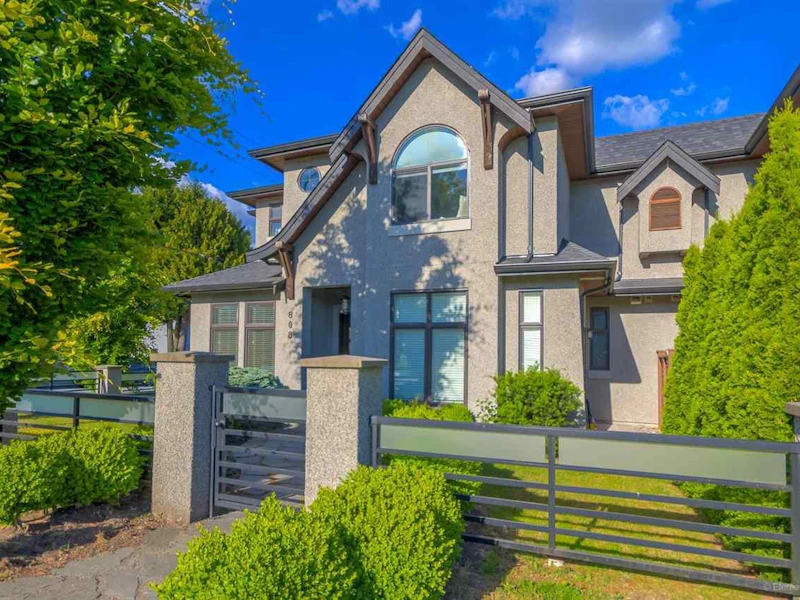 808 Sperling Avenue, Burnaby BC
