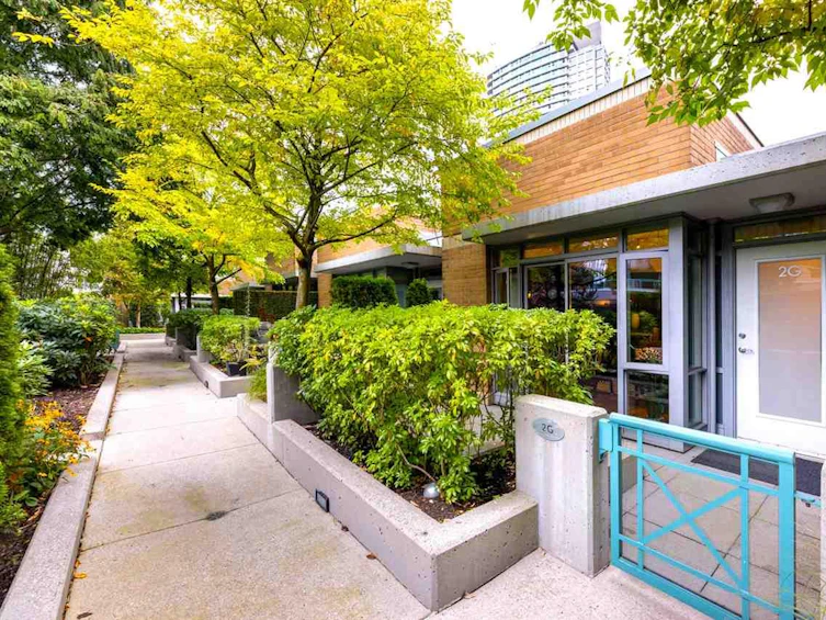 2G-1067 Marinaside Crescent, Vancouver, BC, V6Z 3A4
