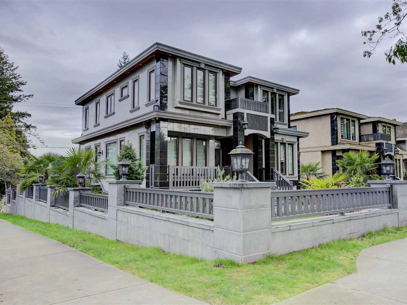 4910 Blenheim Street, Vancouver BC V6N 1N3