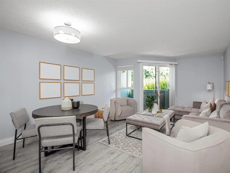 7-1870 Yew Street, Vancouver, BC, V6K 3G2