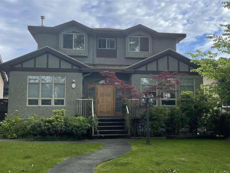732 W 26th Avenue, Vancouver BC V5Z 2E8