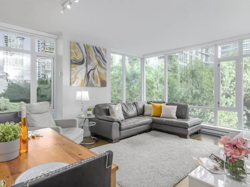 301 - 161 W Georgia Street, Vancouver BC V6B 0K9