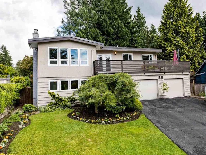 3820 Lawrence Place, North Vancouver BC V7K 2X2