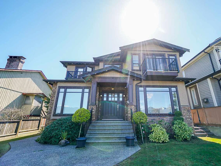 4070 Edinburgh Street, Burnaby, BC, V5C 1R8