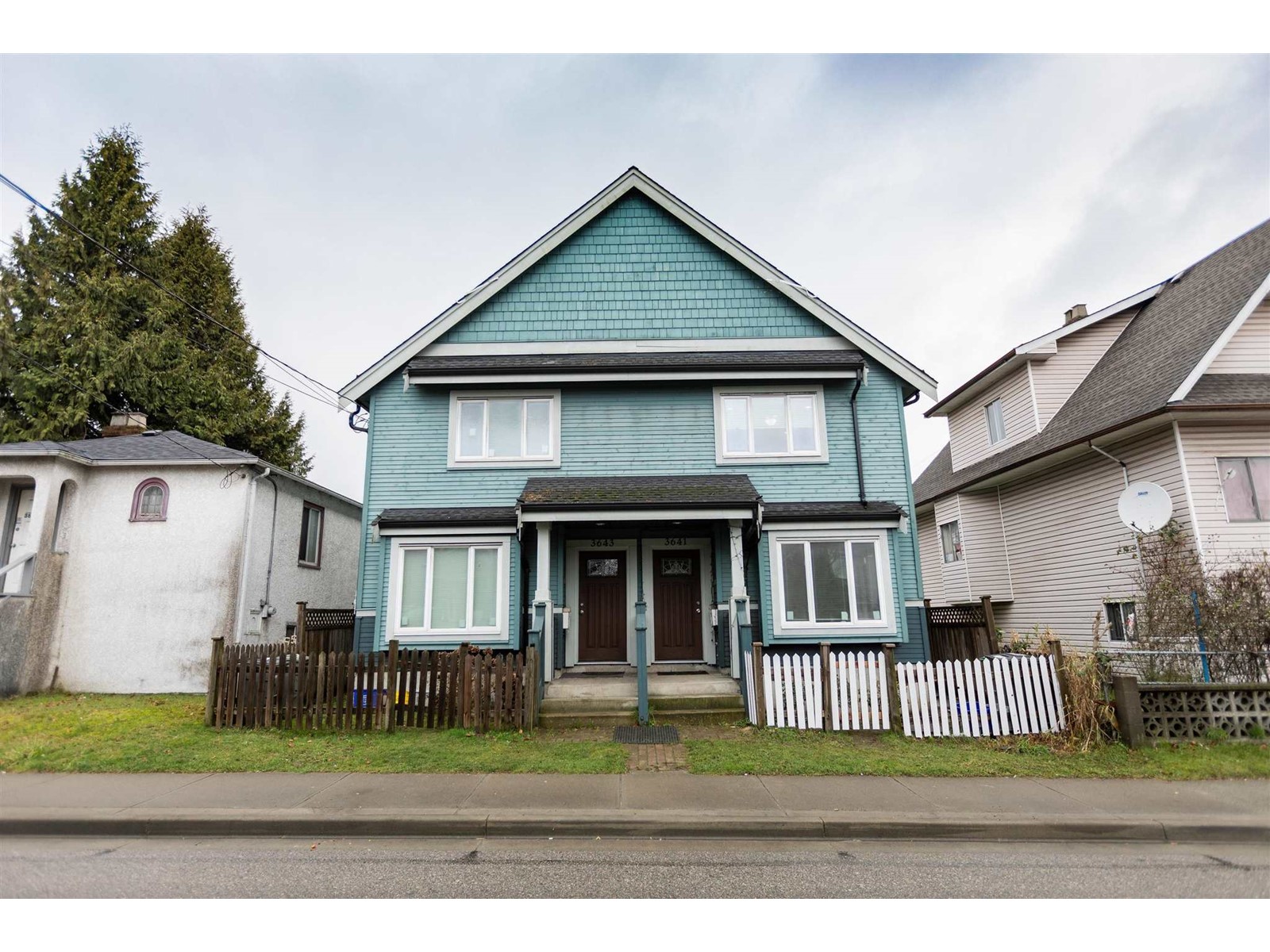 3641 Knight Street, Vancouver, BC, V5N 3L4