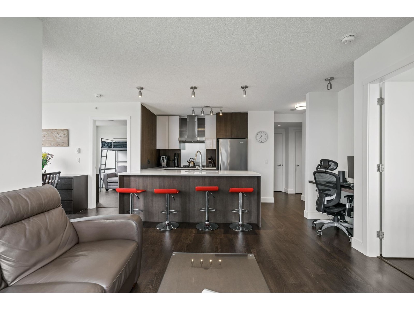 1807-3007 Glen Drive, Coquitlam, BC, V3B 0L8