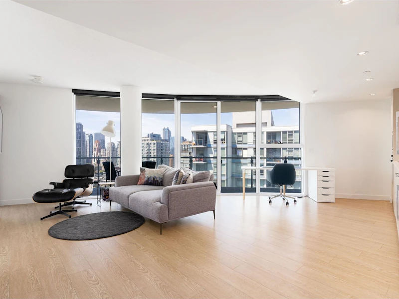 2405 - 89 Nelson Street, Vancouver BC