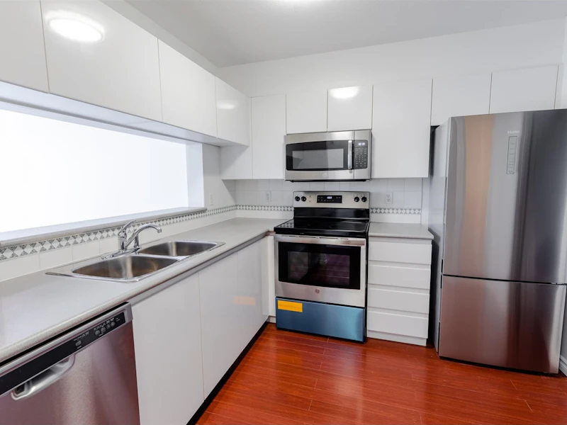 311 - 8460 Jellicoe Street, Vancouver BC V5S 4S8