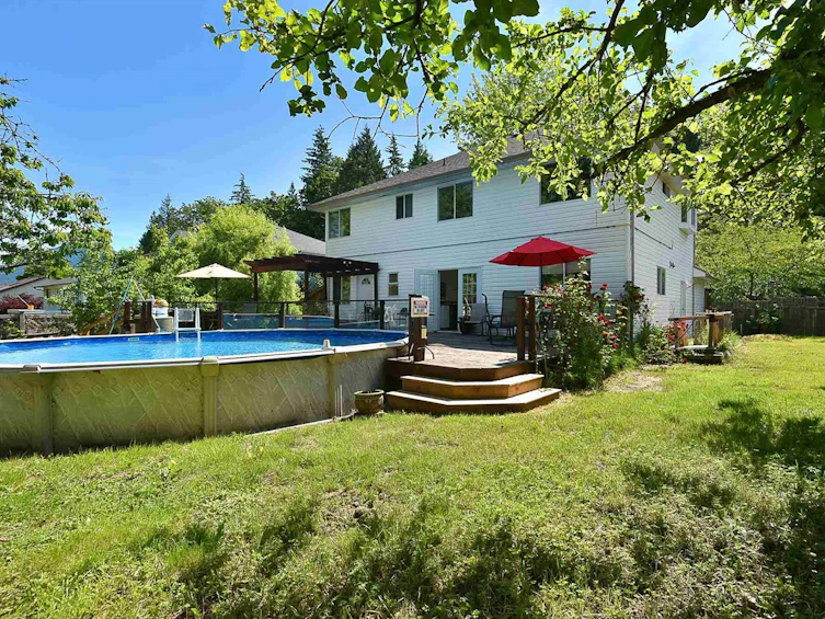 1701 Ymca Road, Gibsons, BC, V0N 1V6