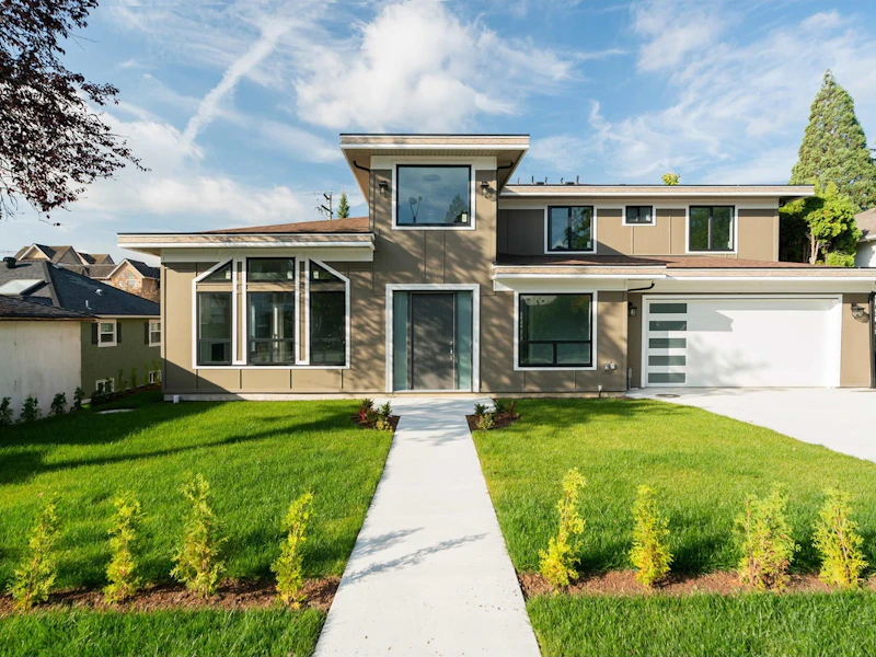 2272 Pitt River Road, Port Coquitlam BC V3C 1R6