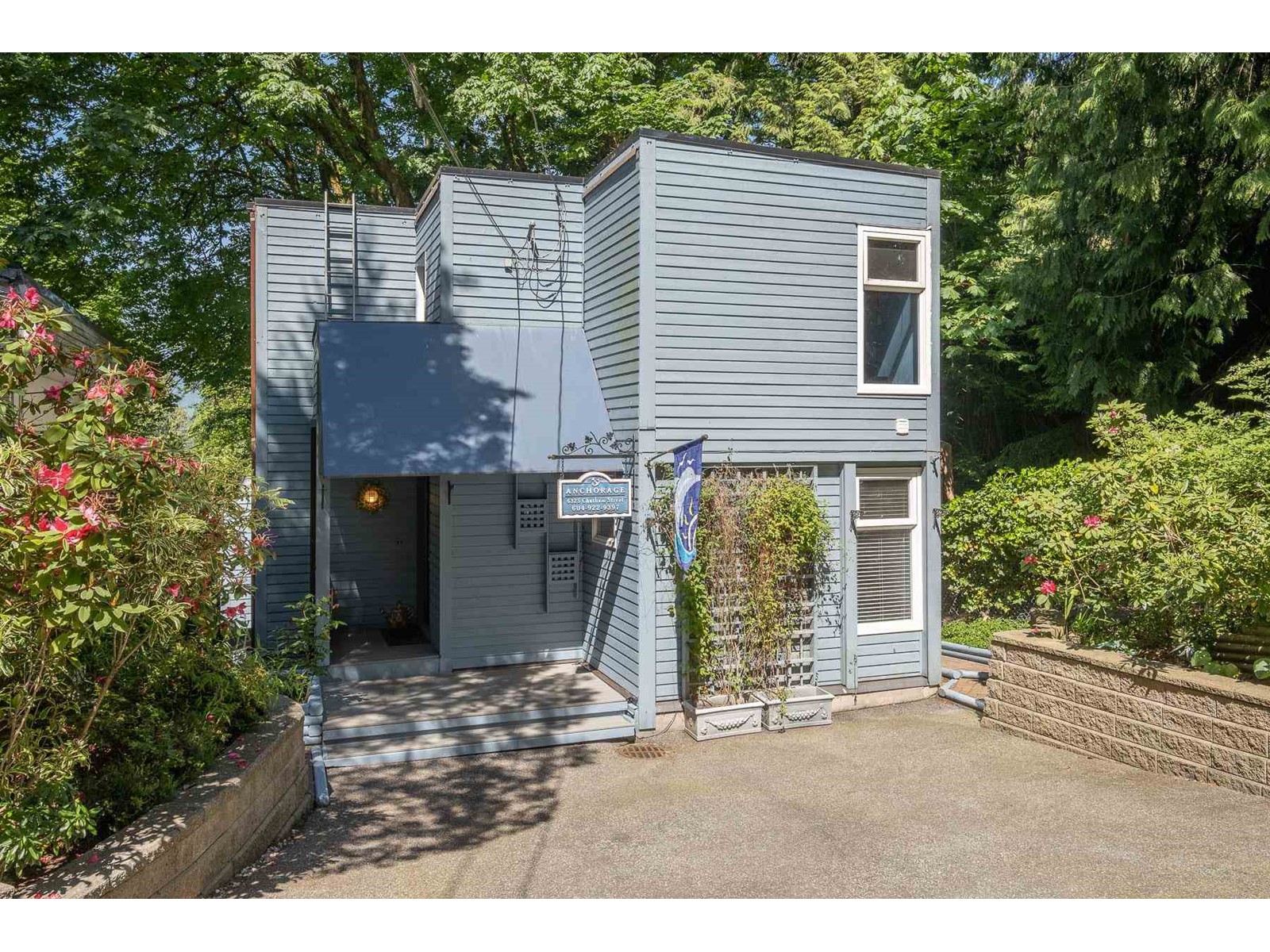 6325 Chatham Street, West Vancouver, BC, V7W 2E1