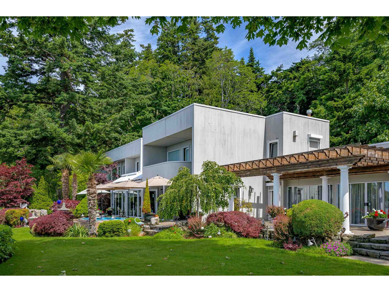455 Tsawwassen Beach Road, Delta, BC, V4M 4C8