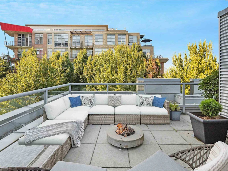 380 E 11th Avenue, Vancouver BC V5T 4V9