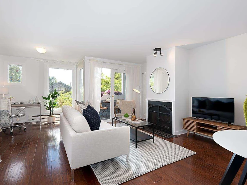 4 - 2017 W 15th Avenue, Vancouver BC V6J 2L4