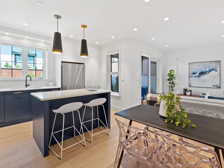 1921 East 3rd Avenue, Vancouver, BC, V5N 1H4