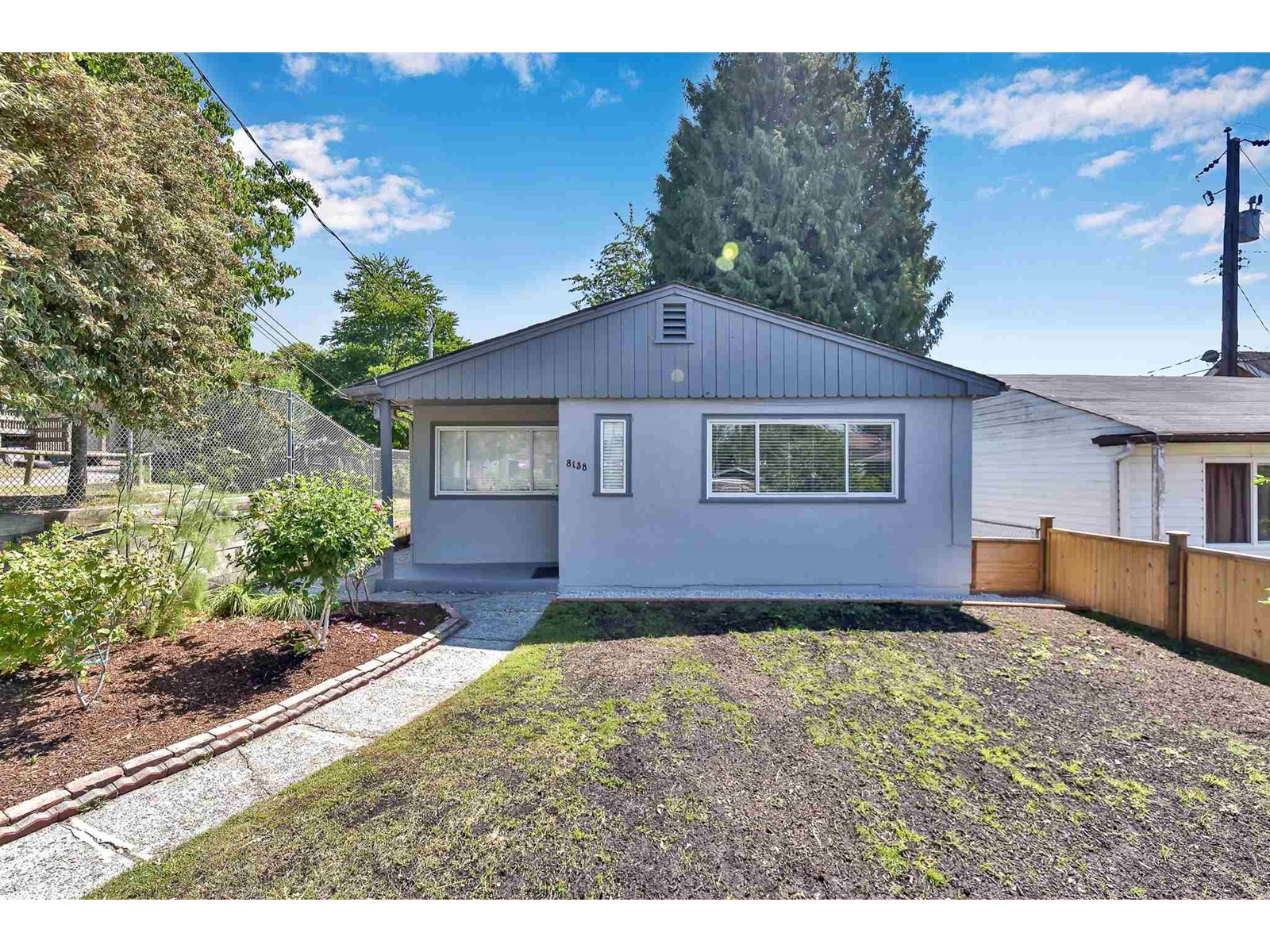 8138 Buscombe Street, Vancouver, BC, V5X 3S1
