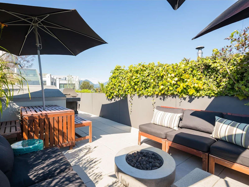 303 - 626 Alexander Street, Vancouver BC V6A 1C9