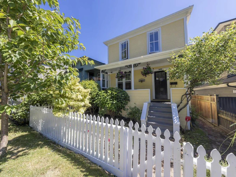 1512 E 2nd Avenue, Vancouver BC V5N 1C7