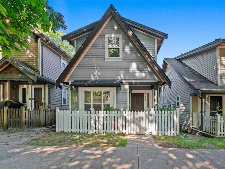 3673 Glen Drive, Vancouver, BC, V5V 0B2