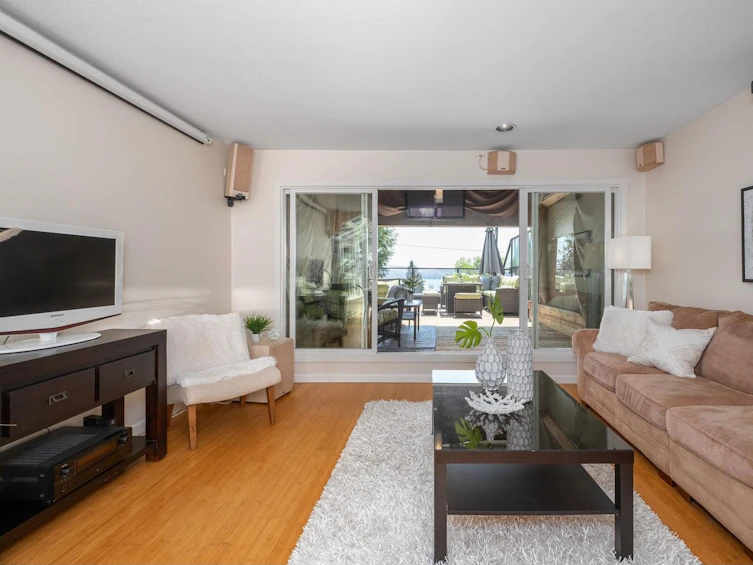 258 East 3rd Street, North Vancouver, BC, V7L 1E7