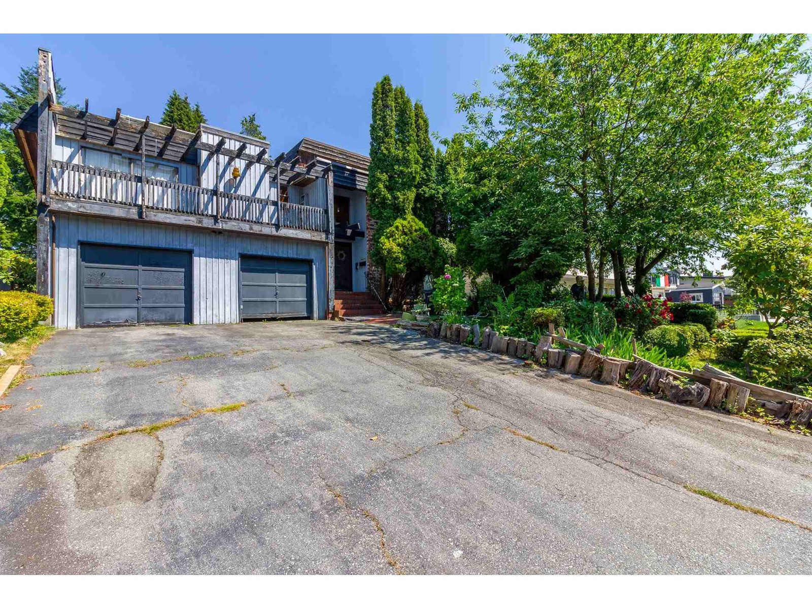 1610 Giles Place, Burnaby, BC, V5A 3K6