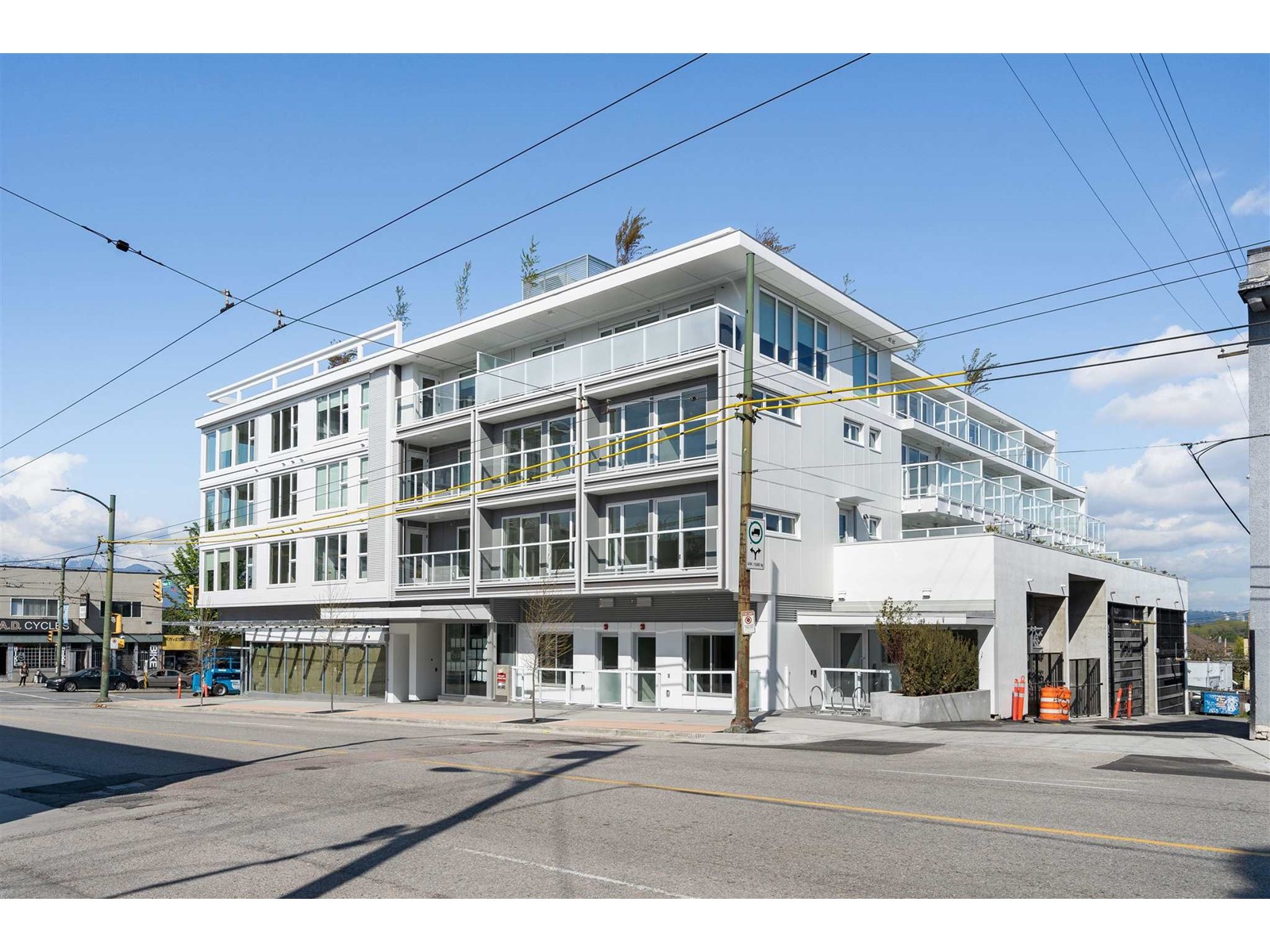 2512 Fraser Street, Vancouver, BC, V5T 3V4