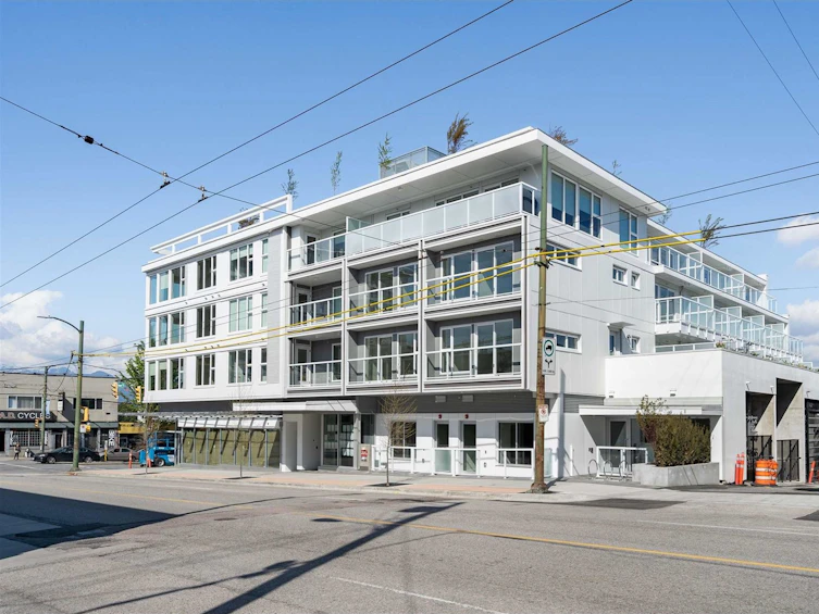 2512 Fraser Street, Vancouver, BC, V5T 3V4