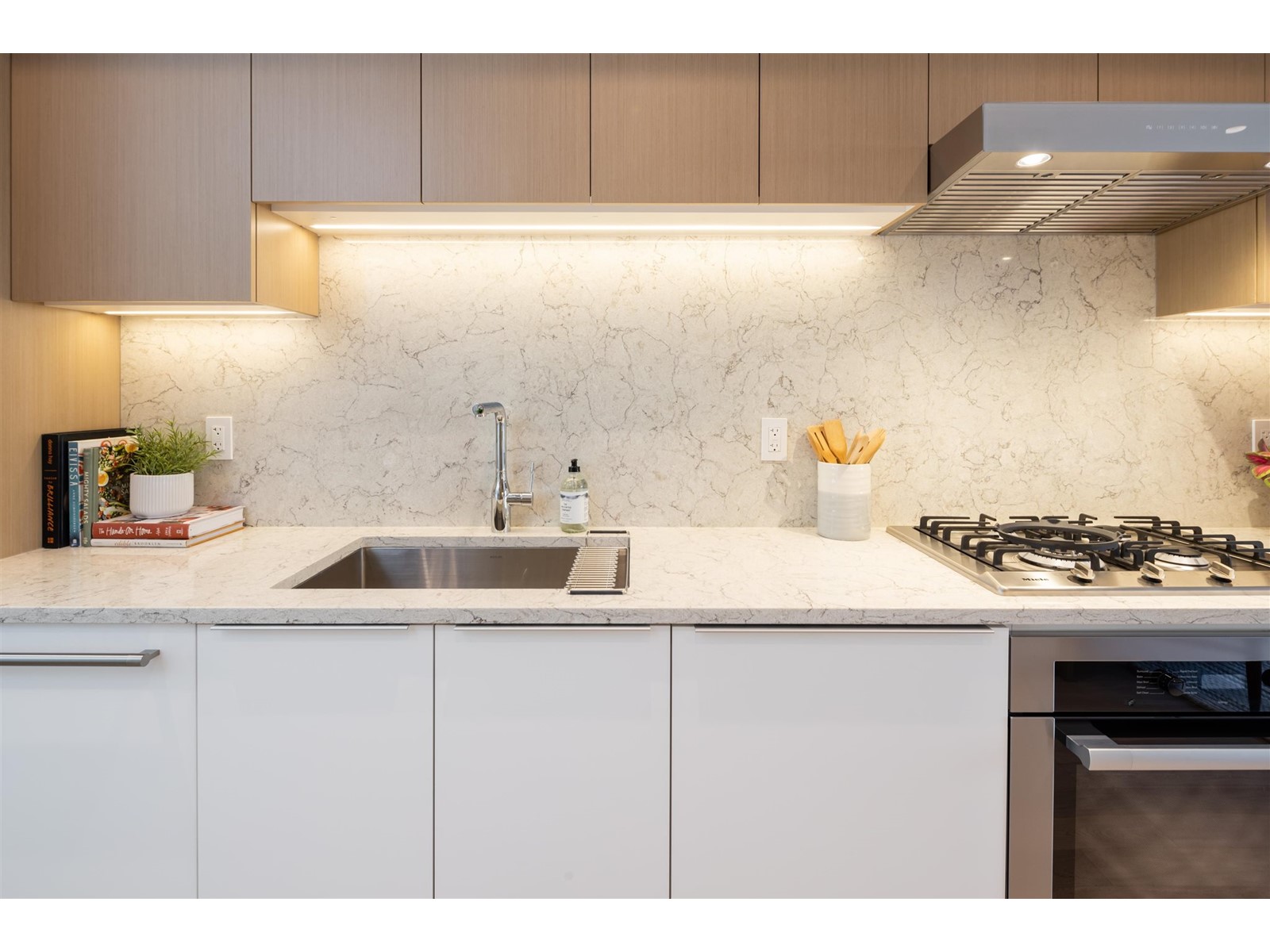 2133 West 7th Avenue, Vancouver, BC, V6K 1X9