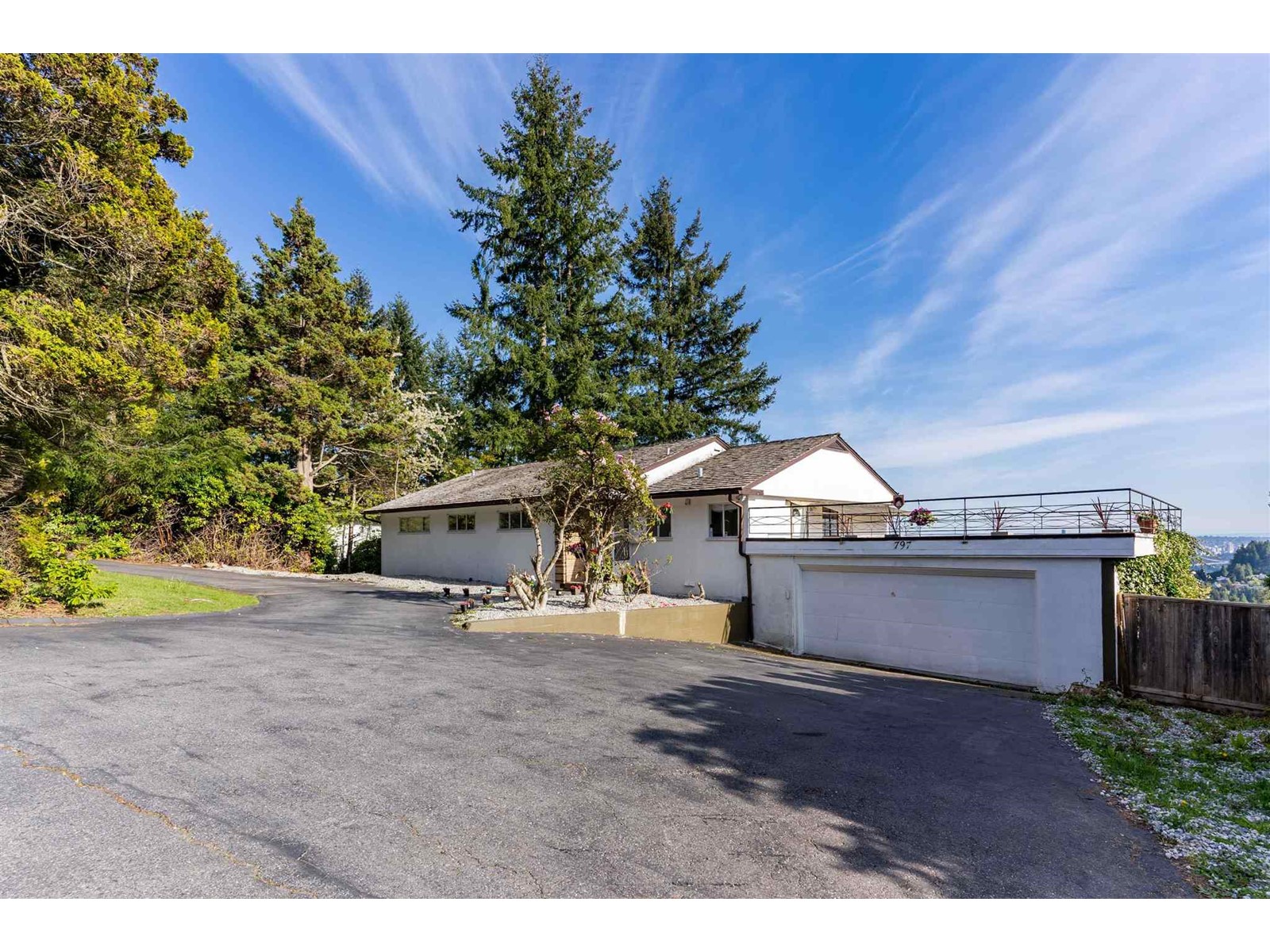 797 Eyremount Drive, West Vancouver, BC, V7S 2A3