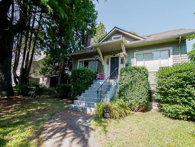 807 Sangster Place, New Westminster, BC, V3L 4L7