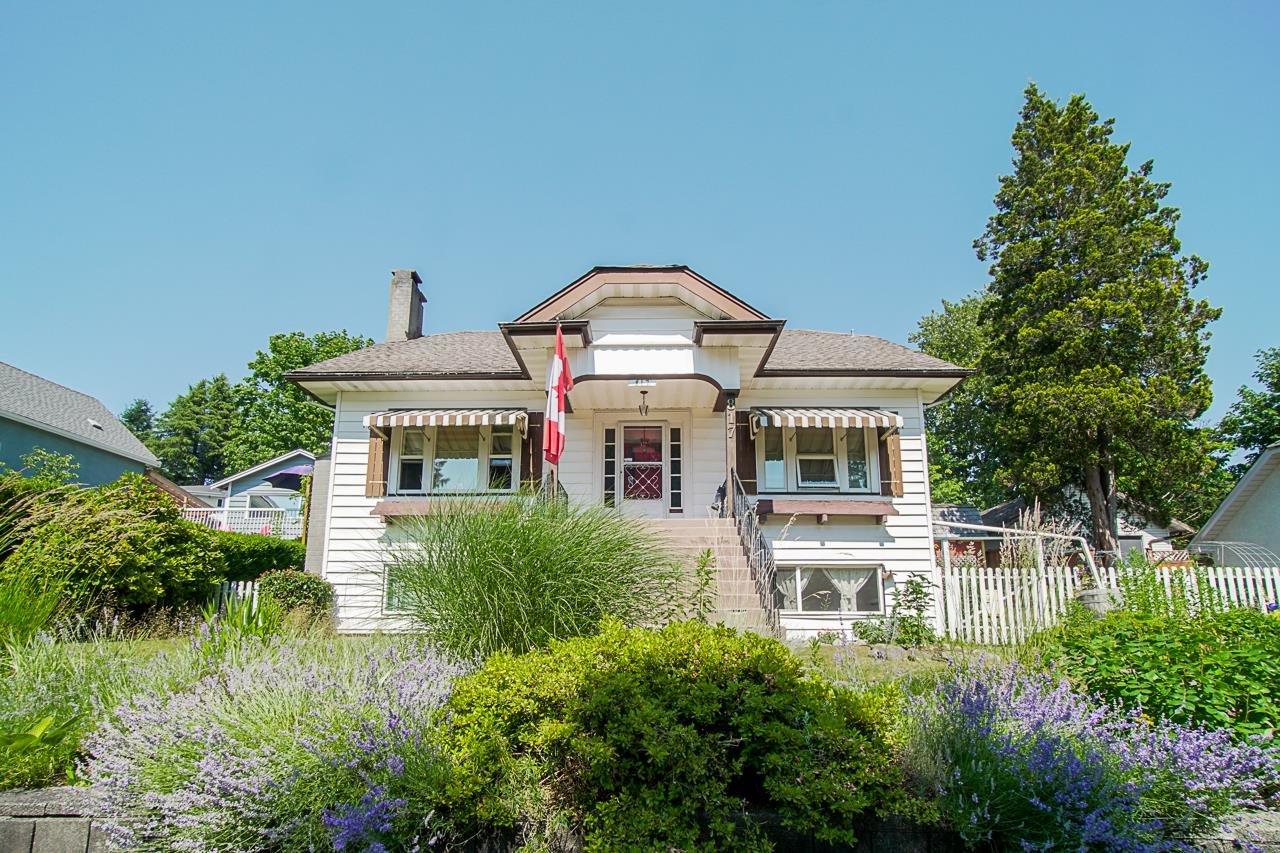 817 Sangster Place, New Westminster, BC, V3L 4L7