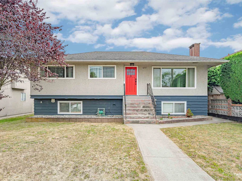 7686 Cumberland Street, Burnaby BC V3N 3X8
