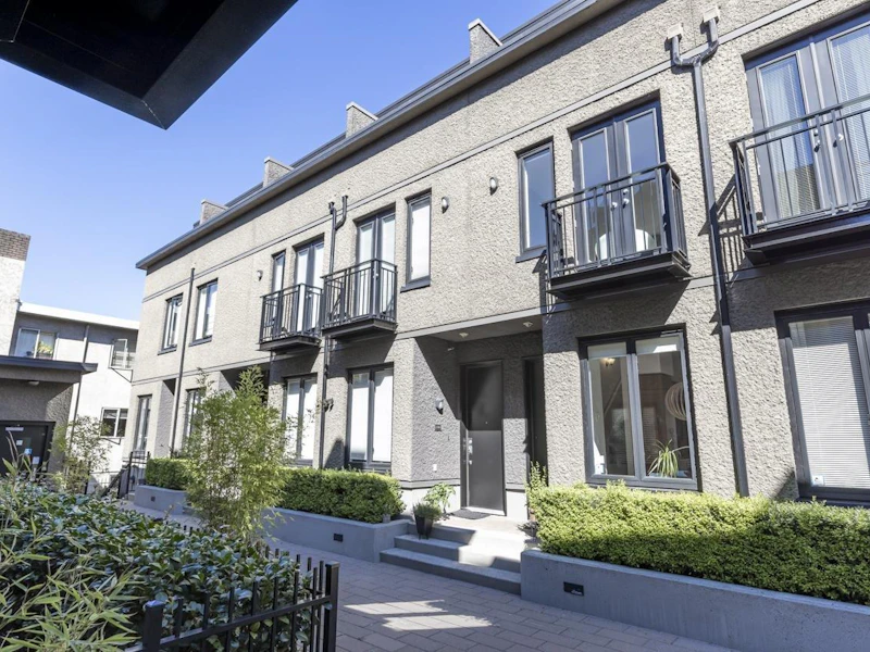 3 - 1425 W 11th Avenue, Vancouver BC V6H 1K9