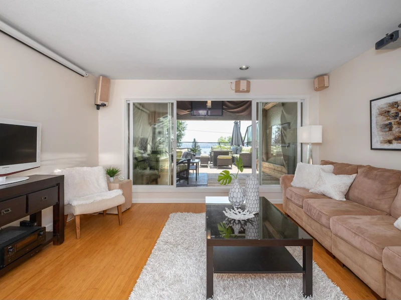 C - 258 E 3rd Street, North Vancouver BC V7L 1E7