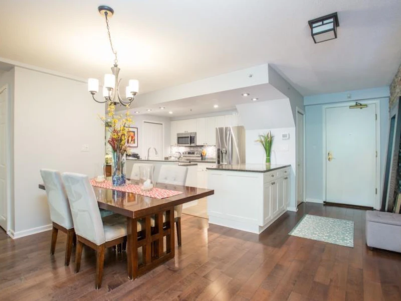 311 - 1288 Marinaside Crescent, Vancouver BC V6Z 2W5