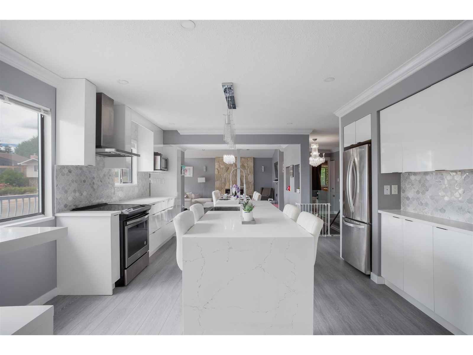 5627 Pandora Street, Burnaby, BC, V5B 4T8