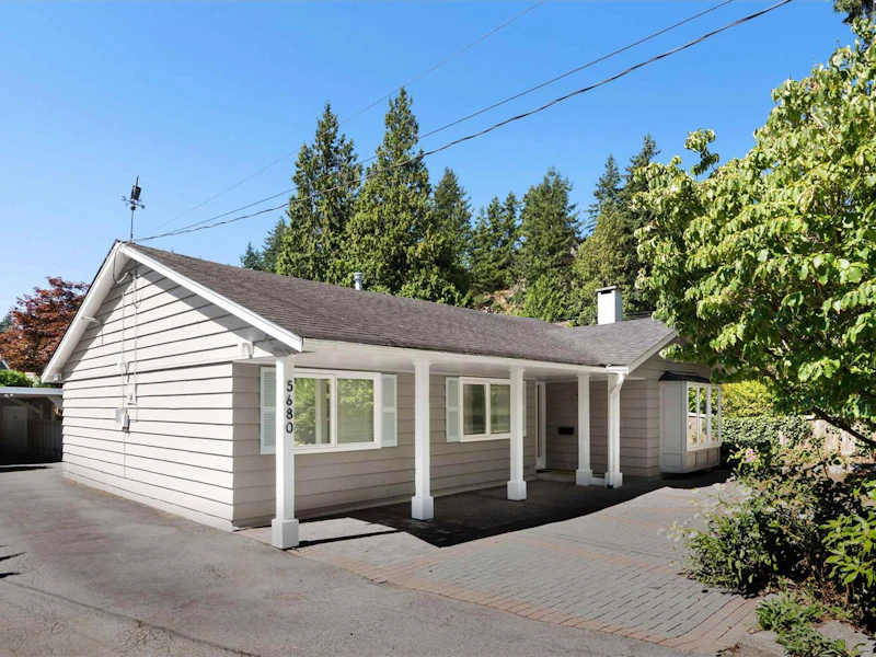 5680 Marine Drive, West Vancouver BC V7W 2R6