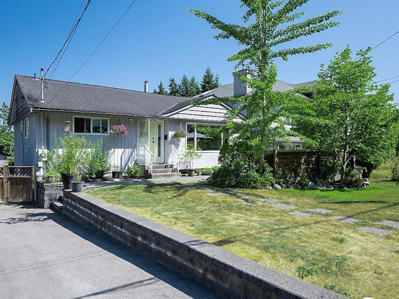 578 Colby Street, Burnaby BC V3L 3Z1
