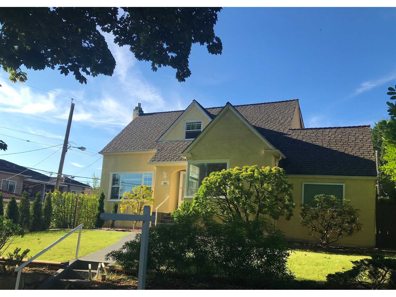 241 East 45th Avenue, Vancouver, BC, V5W 1X2