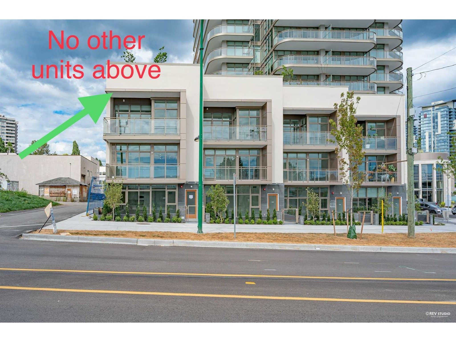 2368 Douglas Road, Burnaby, BC, V5B 0B5