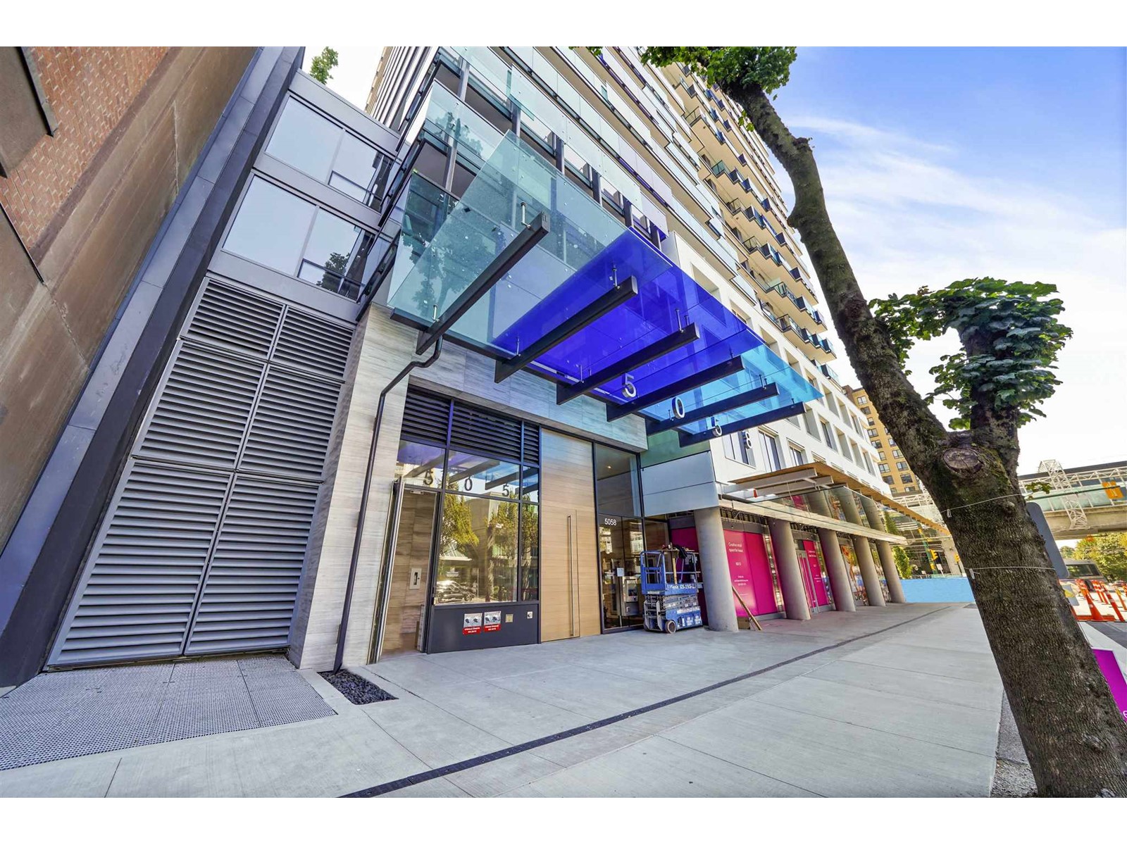 1402-5058 Joyce Street, Vancouver, BC, V5R 4G6