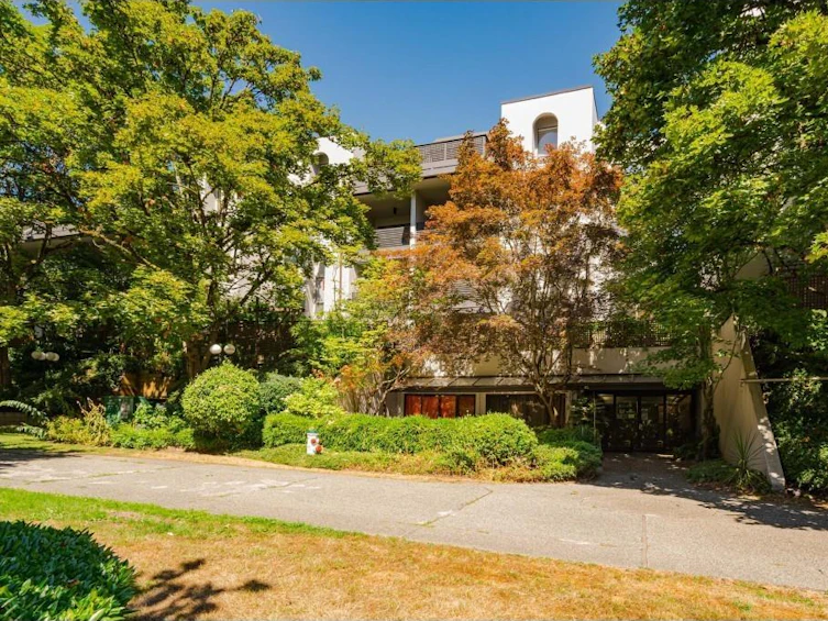 220-1945 Woodway Place, Burnaby, BC, V5C 6A8