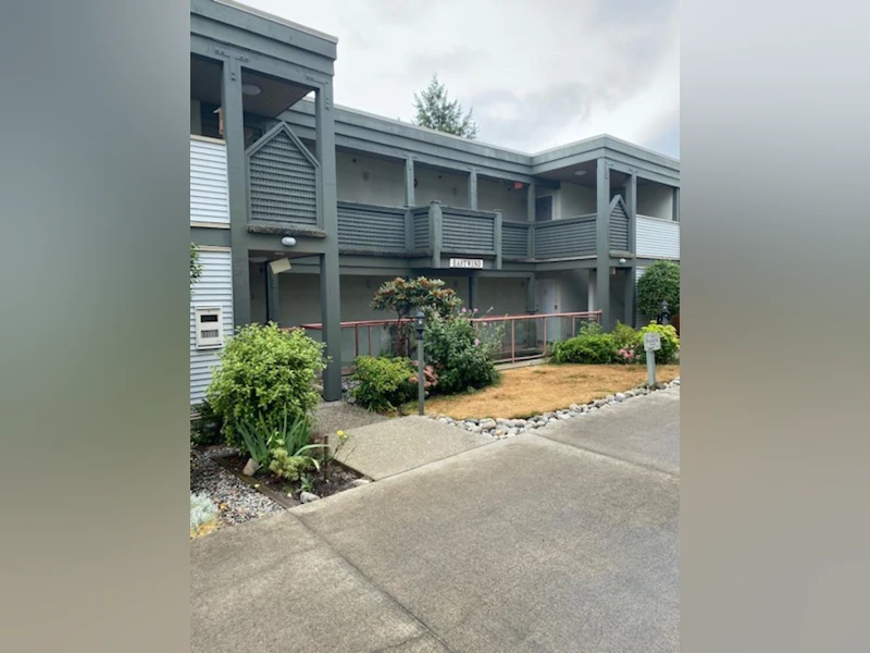 111 - 5780 Trail Avenue, Sechelt BC