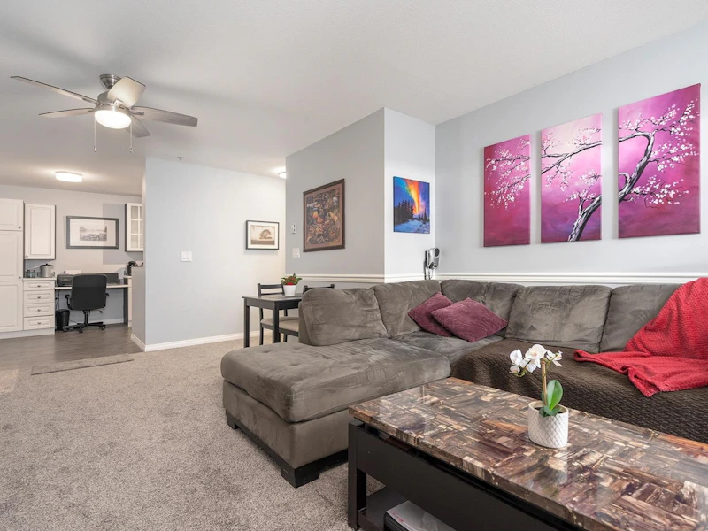402 - 22722 Lougheed Highway, Maple Ridge BC V2X 2V6