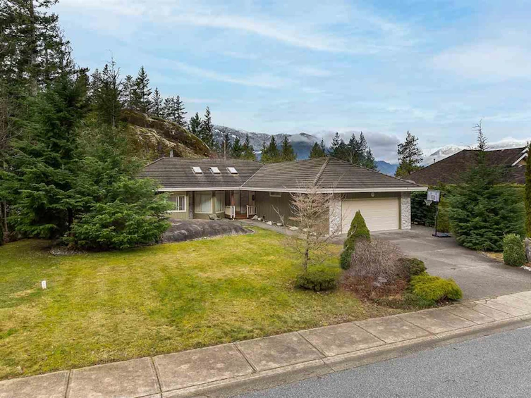 158 Stonegate Drive, West Vancouver, BC, V0N 3Z2