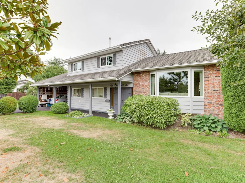 5566 9th Avenue, Delta BC V4M 1W2