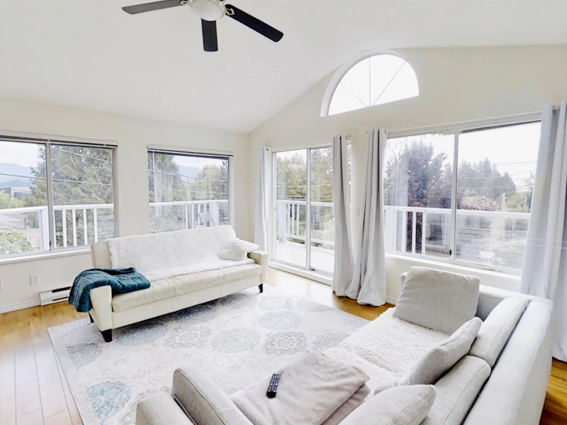 2 - 756 Gibsons Way, Gibsons BC