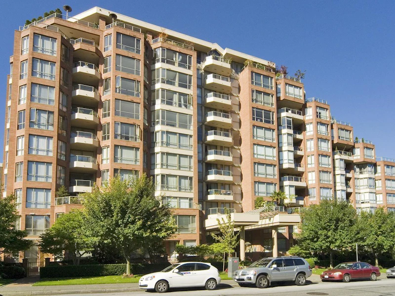 3 - 2201 Pine Street, Vancouver BC V6J 5E7