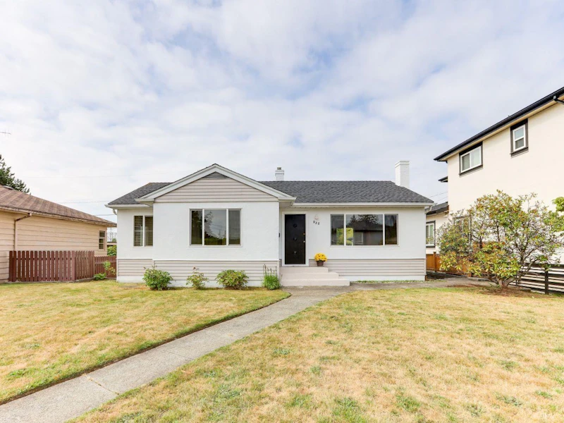 932 Chilliwack Street, New Westminster BC V3L 4V5