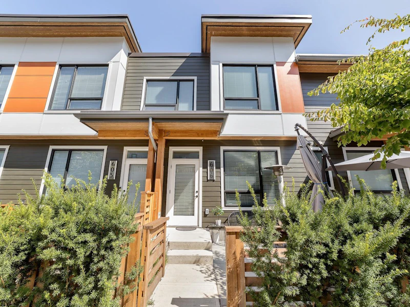 606 - 3021 St George Street, Port Moody BC